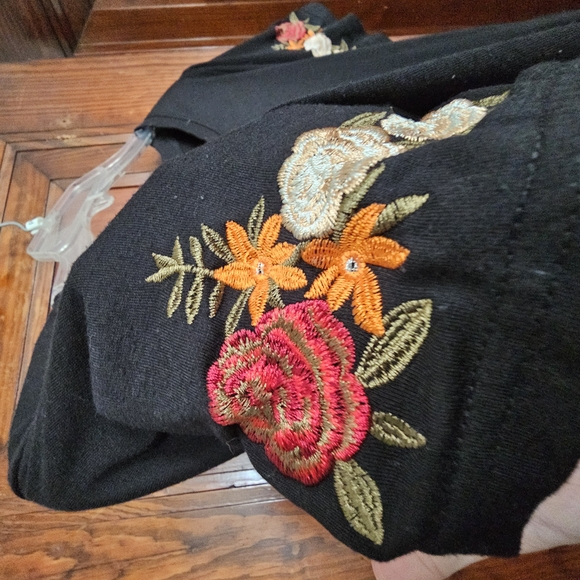 Amaryllis Tops - Floral Embroidered Black Tee